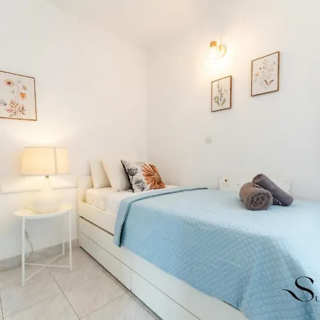 Great Location, Sea View, 2 Bedroom, Steps From The Benalmadena