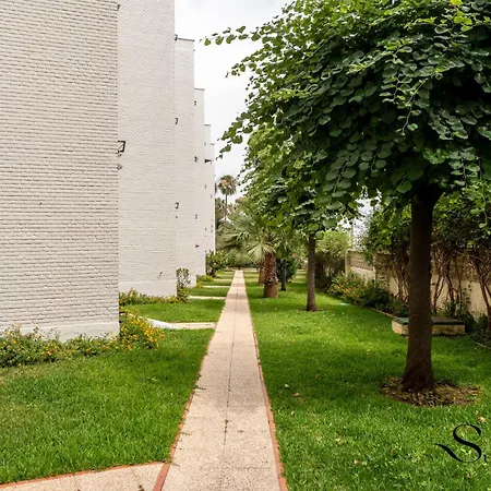 Great Location, Sea View, 2 Bedroom, Steps From The Apartment