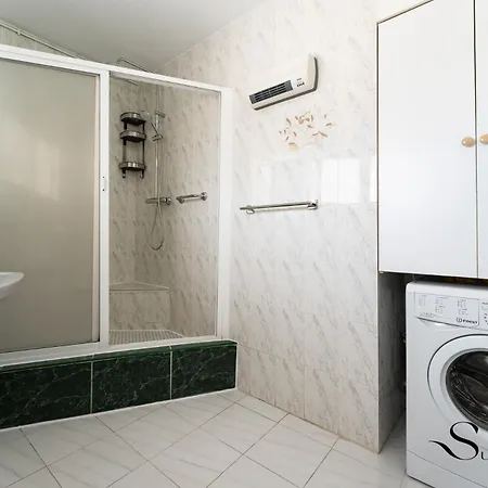Apartment Great Location, Sea View, 2 Bedroom, Steps From The Benalmadena